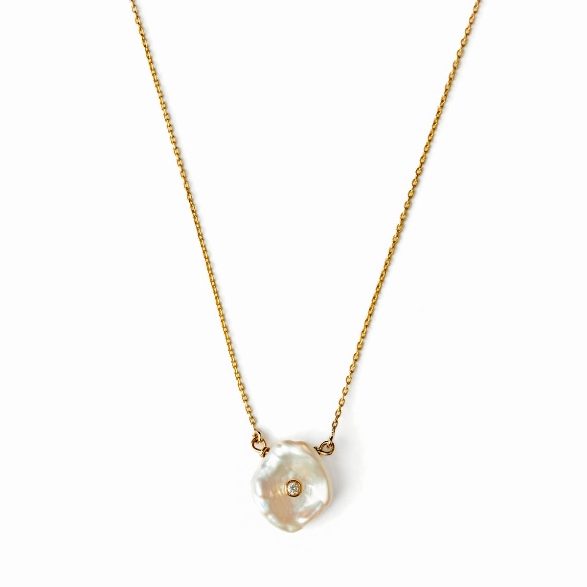 Glimmer Pearl Necklace